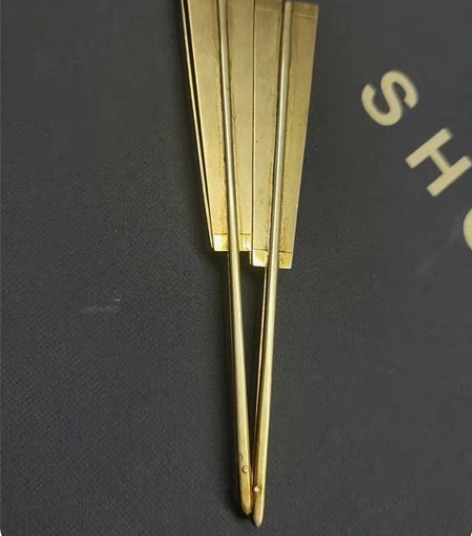 日本回流纯银鎏金扇形小盒。可做牙签或药盒。...