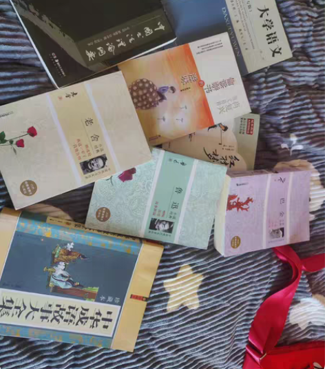 包邮三本以上包邮,可议价。 大学语文第二版...