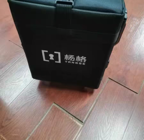 工具箱低价转卖。 超高颜值 全新没用过的工...