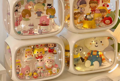 转卖桌面盲盒收纳盒公仔玩偶手办整理收纳箱防...