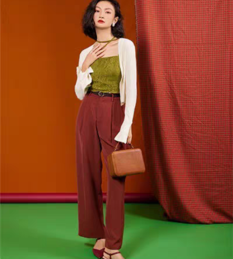 朝花夕拾，全新带吊牌！ 百搭神裤，人手一条...