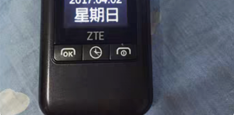 包邮双卡双待手机中兴双卡双待手机，表面有轻...