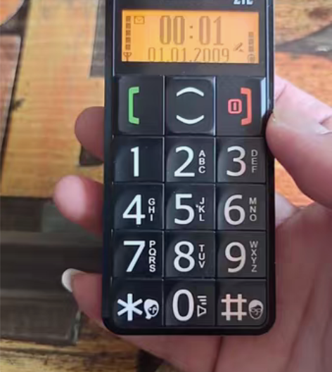 中兴s302，打接正常，机码一致，按键正常...