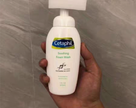 包邮丝塔芙小云朵洁面210ml 35元一瓶...