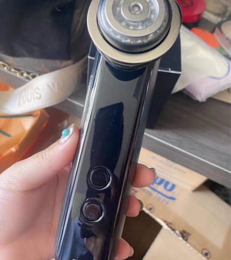 包邮雅萌Max美容仪 全新，朋友送的，一次...