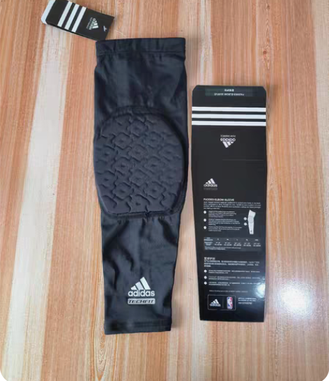 阿迪运动防摔跤护肘L码黑色。 全新正品吊牌...