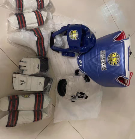 全新跆拳道护具9个套包邮，道服免费送 感兴...