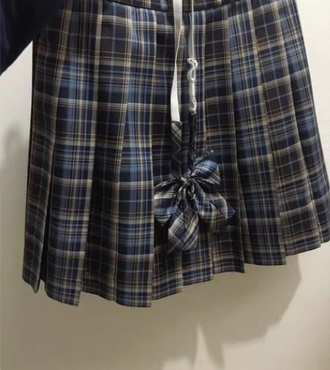 退圈，（送衬衣架，，夹子，袜子）群长42厘...