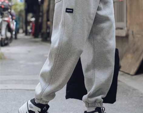 转卖东京衣柜卫裤男冬季加绒加厚直筒宽松束脚...