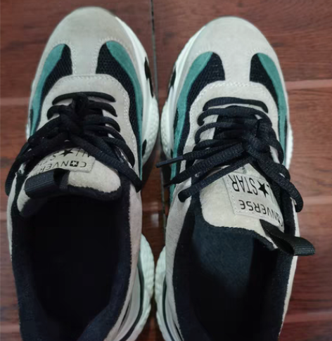 实体店购入全新仅试穿，本人甲沟炎运动鞋不太...