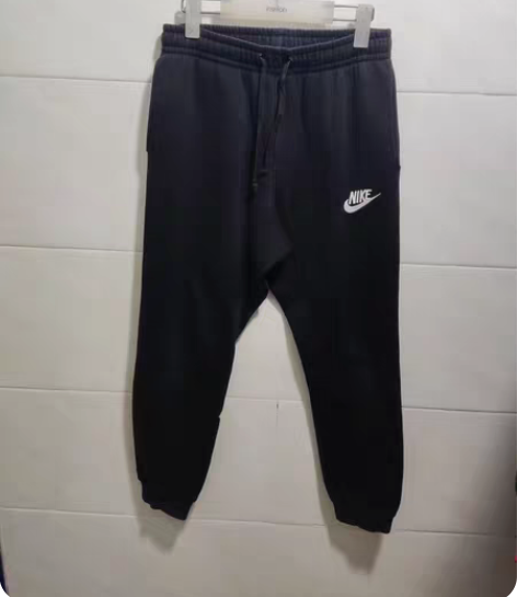 耐克运动休闲加绒卫裤 尺码L，175/80...
