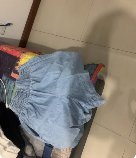 包邮高腰百搭款短裤   要得微我 感兴趣的...