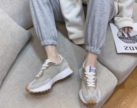 转卖拼色复古运动休闲鞋女2021年春季新款...