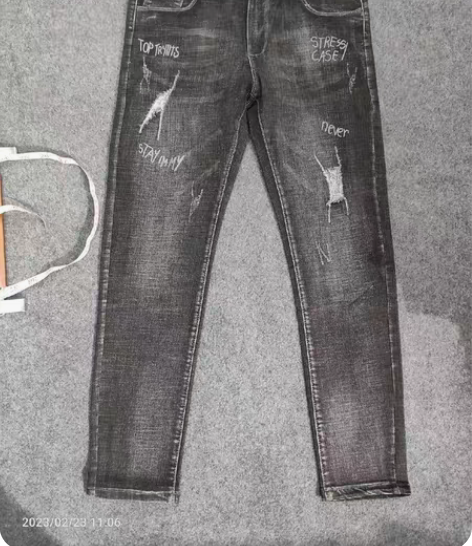 男士32码春秋款弹力真破洞修身版牛仔裤，全...