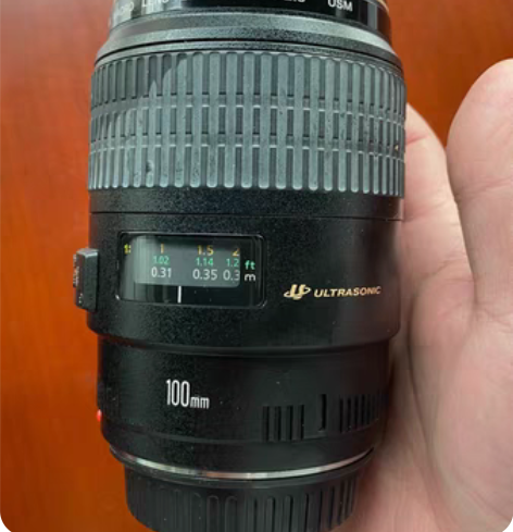 佳能EF 100mm 许久没用，里面有霉斑...