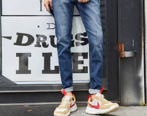 转卖【新风尚】衣品天成男士韩版潮流牛仔裤直...