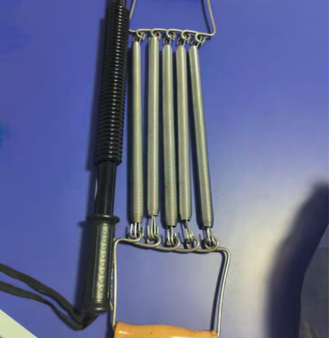 臂力棒全新拉力器八成新，不包邮 感兴趣的话...