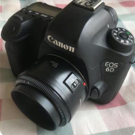 自用佳能6D单反套机，搭配50F1.8大光...
