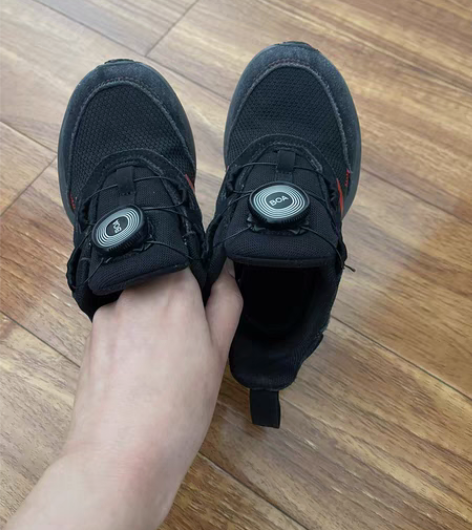 阿迪达斯男童鞋 男小童运动鞋 正品 四百多...