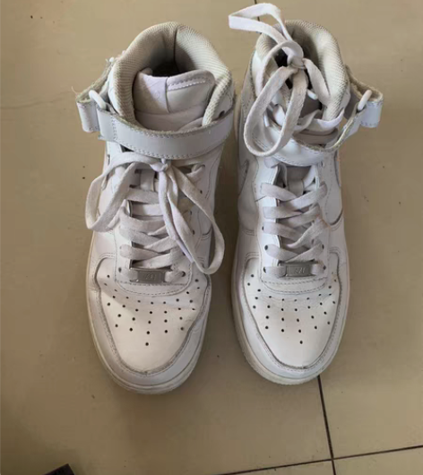 包邮耐克 38码男士运动鞋 八五新轻微穿着...