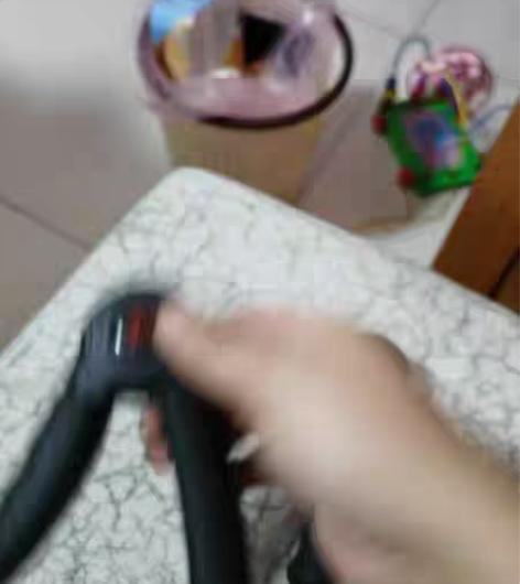 全新 握力器6元一个 有两，自提，标价真实...