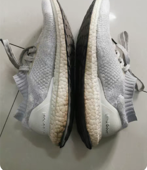 闲置阿迪运动鞋保真41.5码 感兴趣的话点...