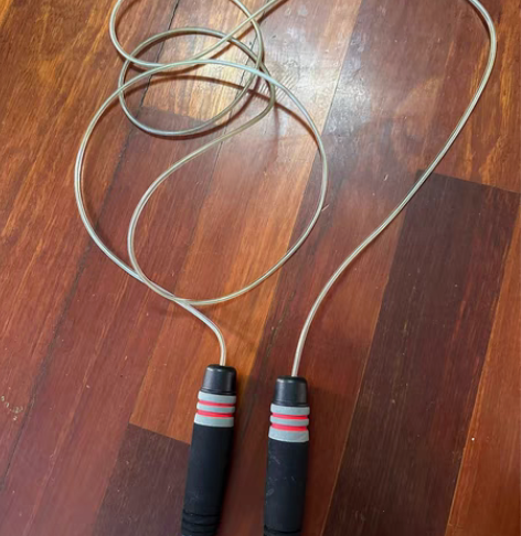 负重跳绳 原价35 现10元上门自提，仅限...