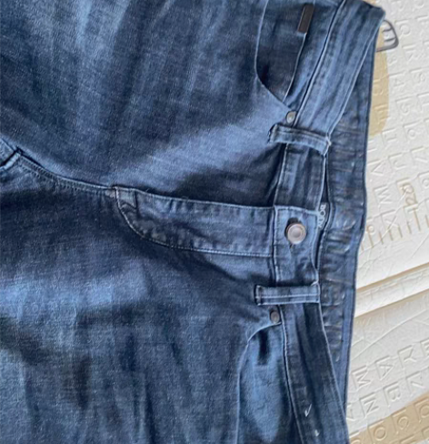 包邮休闲牛仔裤，里面磨毛的，二尺一、二腰围...