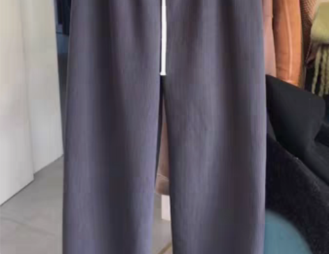 条绒阔腿裤100130斤都可，加绒 感兴趣...