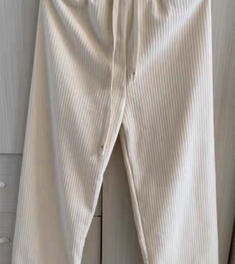 包邮白色加绒阔腿裤，全新的，39包邮，松紧...