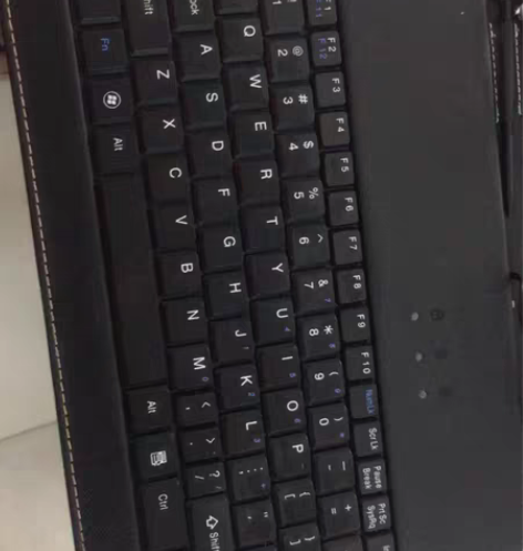 包邮平板电脑键盘皮套，功能算好用的，咨询对...