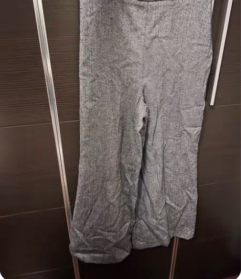 zara阔腿裤，xs 感兴趣的话点“我想要...