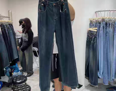 转卖朝花同款，就穿一次出 不刀，有缘人带！...