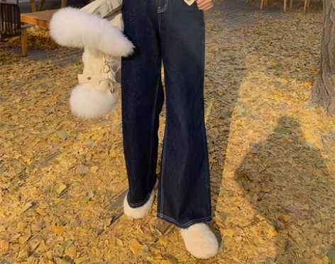 转卖【复古拖地裤】阔腿毛边牛仔裤 我们的...