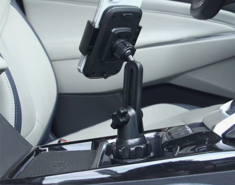 转卖全新汽车水杯位手机车载支架创意多功能杯...