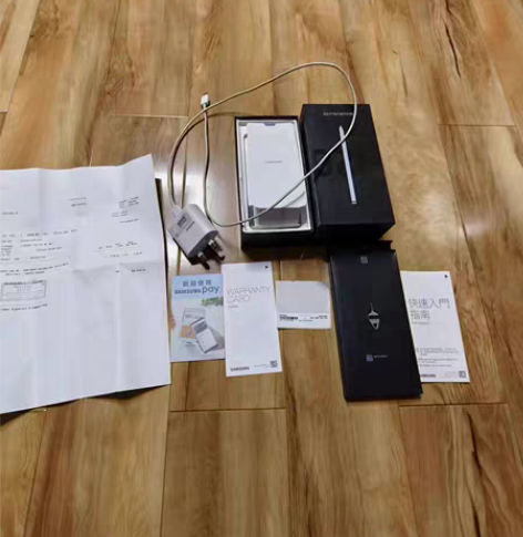 包邮出套港版note20ultra 的箱说...