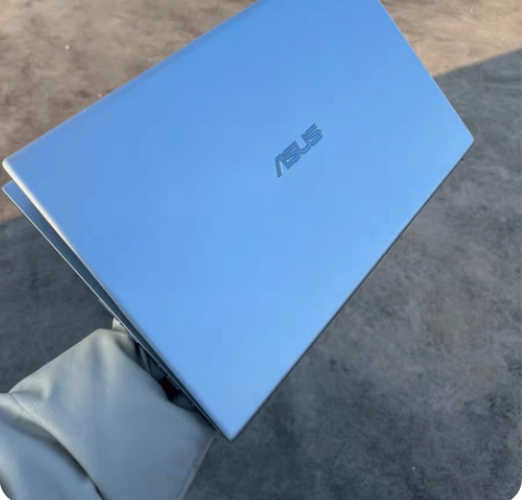 华硕vivobook办公笔记本  瑕疵如图...