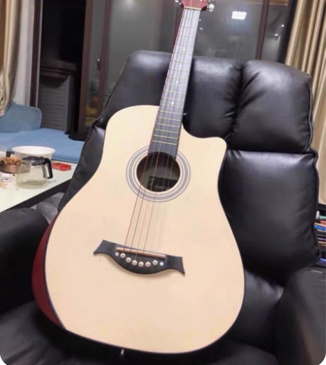 原价1000多的几乎全新吉他便宜出了，虽然...