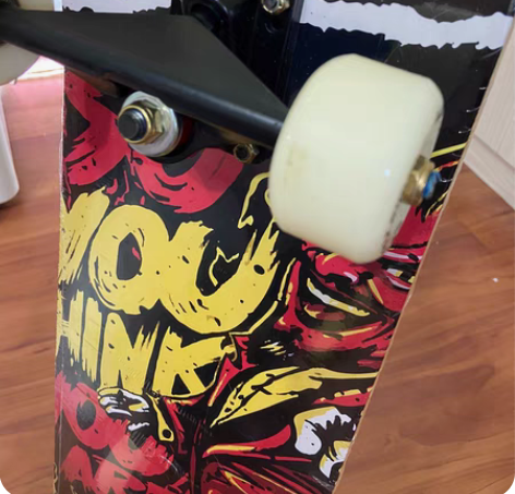 滑板，全新未使用，送工具和护膝 西直门枫蓝...