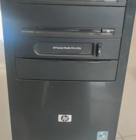 电脑机箱  没有硬盘 一堆一块  低价转让...