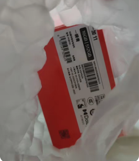 一加11顶配全新，外面塑封都没拆，颜色一瞬...