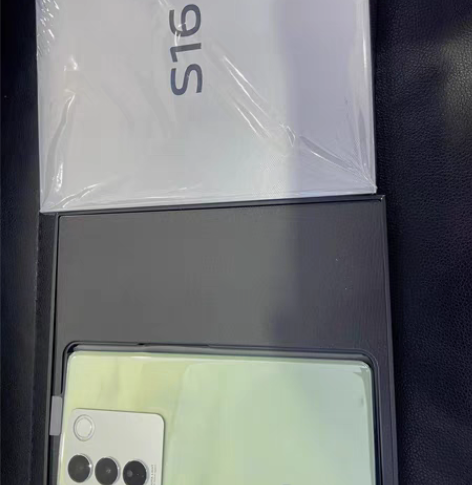 老公给我买了一个vivo s16，我一直用...