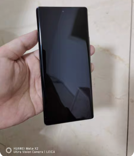 荣耀60 8+256G黑色 外观有一处磕碰...