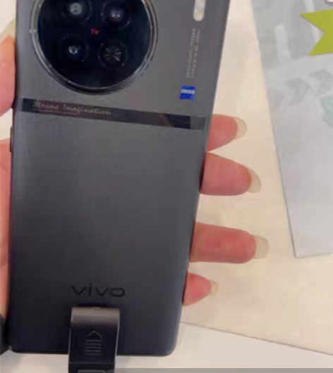 X90有现货，有喜欢的可以私聊，可快递可到...