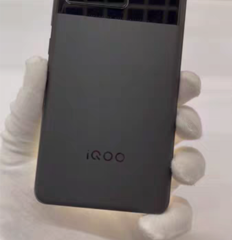 vivo iQOO 10 赛道版 12GB...