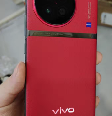 买了没多久，很少用，99新的vivo x9...