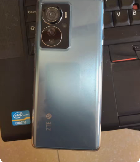 中兴40ultra12+256没有磕碰划痕...