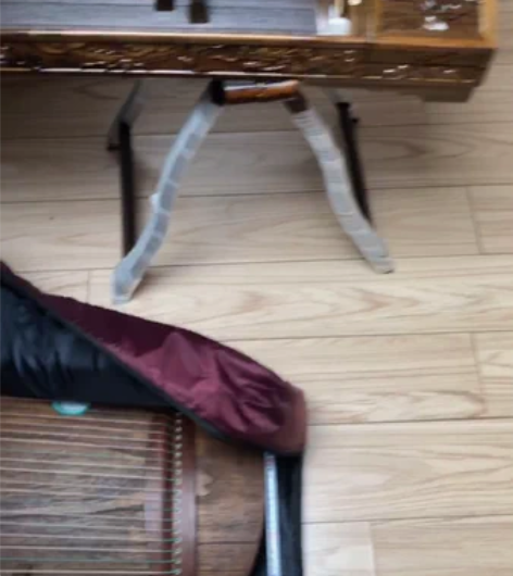 闲置古筝，孩子学古筝买了两个，这个是小筝没...