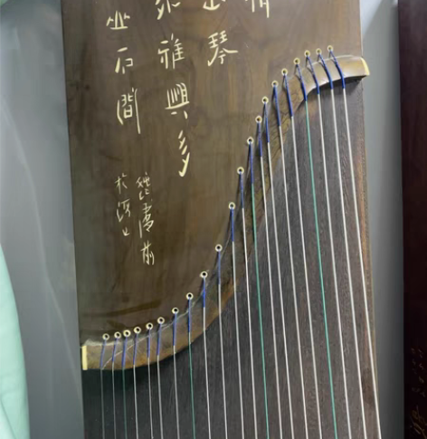 古筝500-800一台，成色好 感兴趣的话...