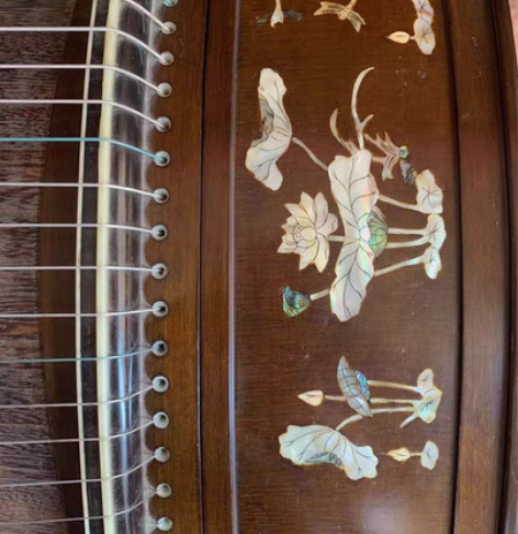 闲置古筝一台，666元，限自提，不包邮。原...